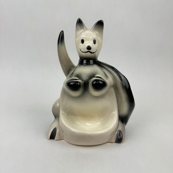 McCoy Other - Mid Century 1956 McCoy Boxing Kangaroo Ceramic Dresser Caddy Valet Black & White